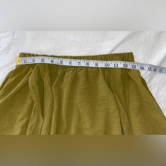 Women’s‎ LOUVE made in Quebec short flowy skirt with pockets size small - Picture 5 of 13